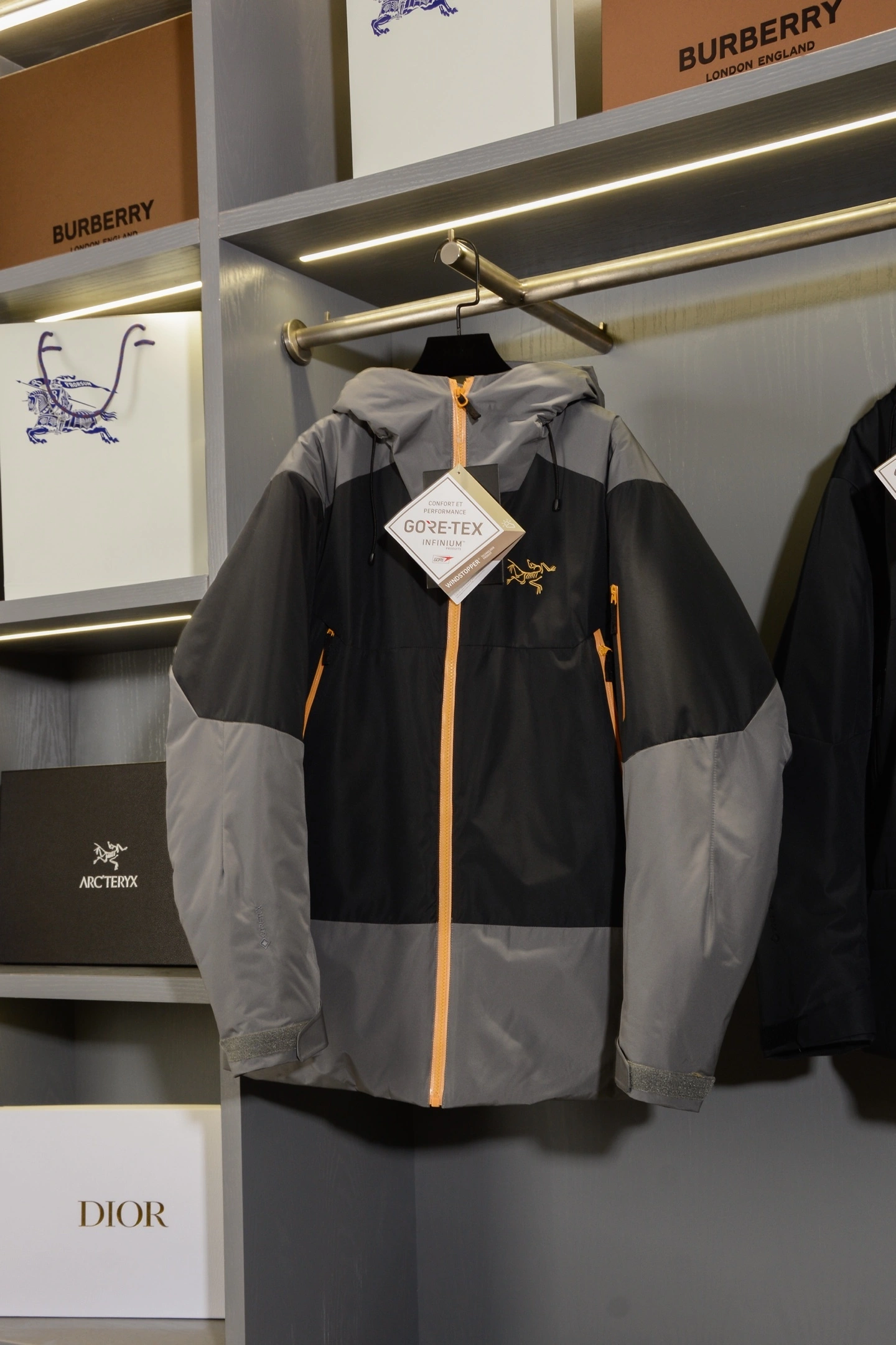 wg.luxury- 1r3t5ryx embroidery padded jacket 3colour item:E-F020H2705-3